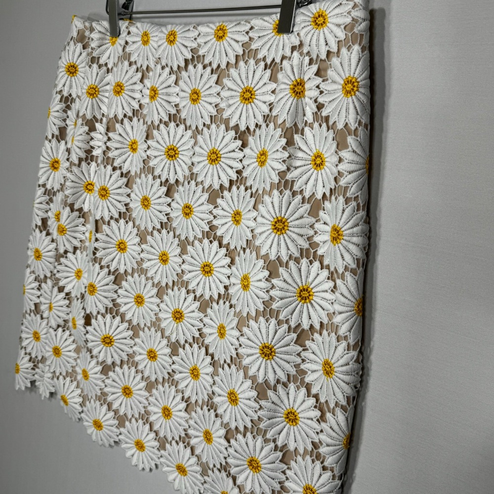 ABS by Allen Schwartz Daisy Lace Overlay Skirt Tan Lined A Line Size 12 - Picture 3 of 9